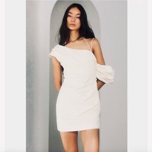 Shona Joy Lani Asymmetrical Creme Colored Draped Off-The-Shoulder Mini Dress M